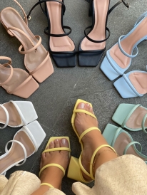 SANDALIA SALTO DIAGONAL