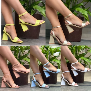 SANDALIA SALTO TRIANGULAR